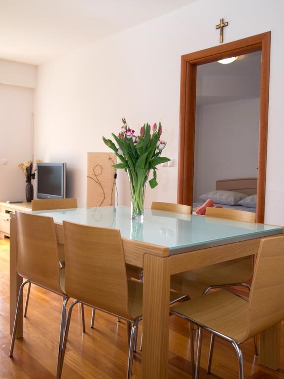 Apartment Mlinarevic Makarska Bagian luar foto